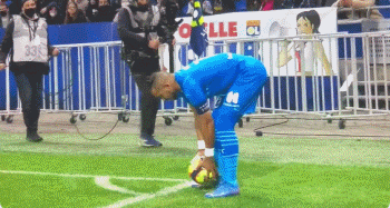 中国U17vs文莱U17：邝兆镭、万项首发，何思凡、金昱成出战