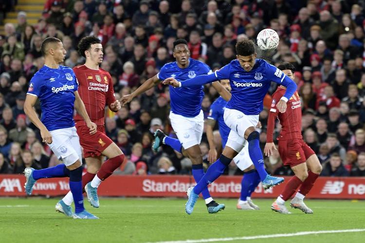 法尔克：由于可能不会买断雅克松，拜仁在关注中日德兰前锋朱