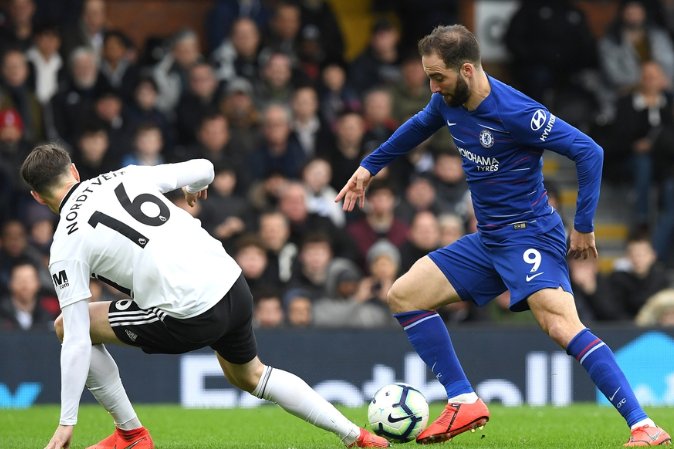 回忆杀！维埃里社媒晒照，大罗、巴乔、狼王等巨星聚餐