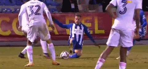 布乌卡：因舒梅切尔穿走我1号而大怒，我要求换成7或10号