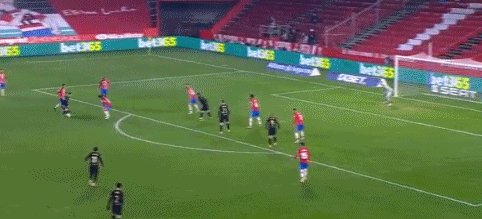 米体：家乡球队维亚雷焦深陷低迷，里皮对球员讲话鼓励他们