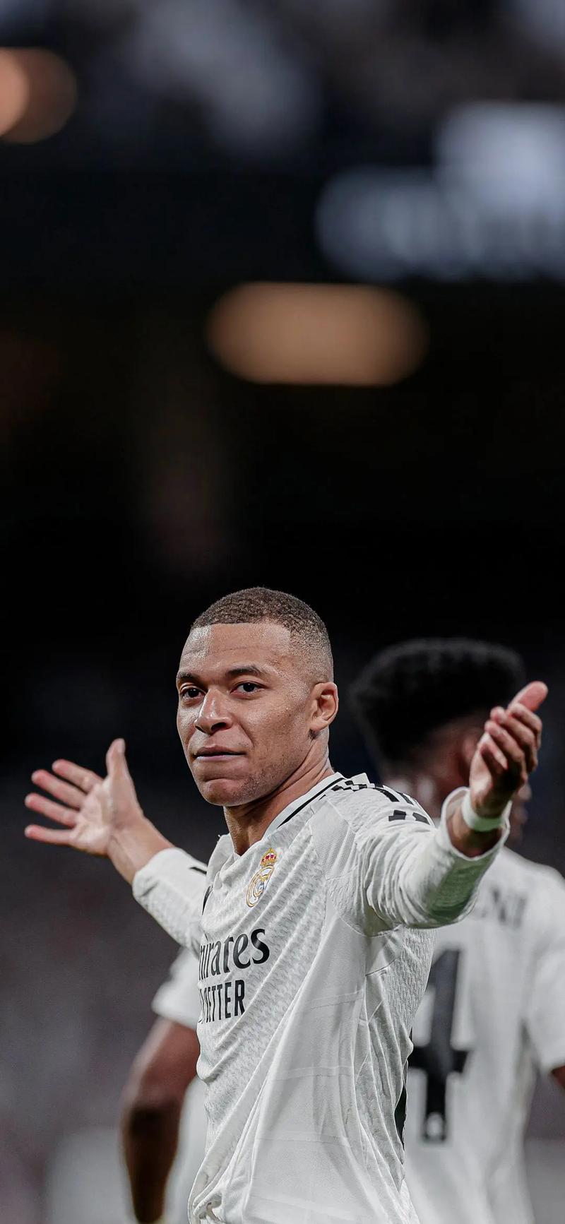 上赛季场均22.5分7.3篮板！山西官宣迪亚洛回归球队